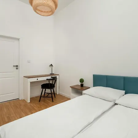 Komfortowy Apartament Przy Piotrkowskiej W Lodzi By Renters *