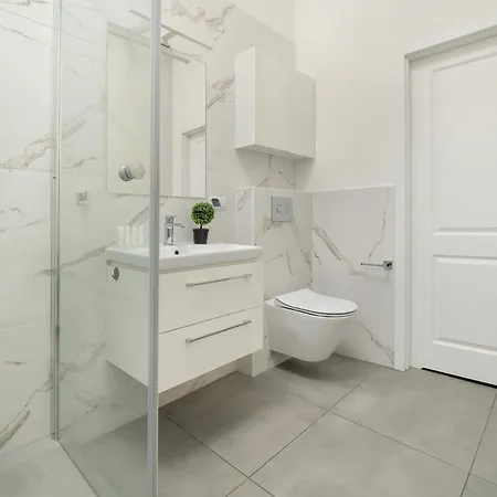 Komfortowy Apartament Przy Piotrkowskiej W Lodzi By Renters * Lodz