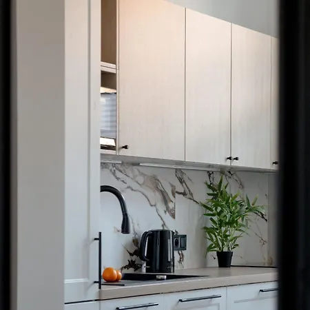 Apartment Komfortowy Apartament Przy Piotrkowskiej W Lodzi By Renters Lodz