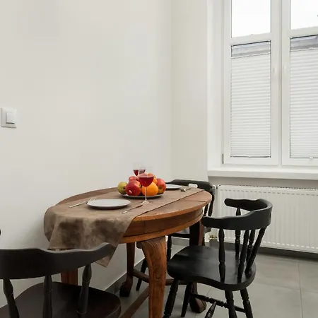 Apartment Komfortowy Apartament Przy Piotrkowskiej W Lodzi By Renters Lodz